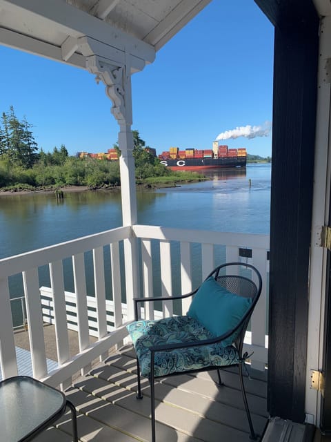Balcony overlooking Steamboat Slough and Shipping Channel of Columbia River
