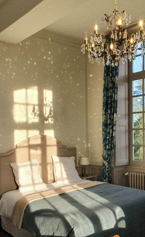 Deluxe Triple Room, Non Smoking, Garden View | Laptop workspace, soundproofing, iron/ironing board, free WiFi