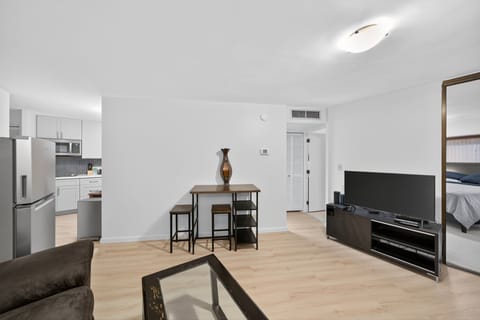 Condo, 1 Bedroom | Living area | Smart TV, streaming services