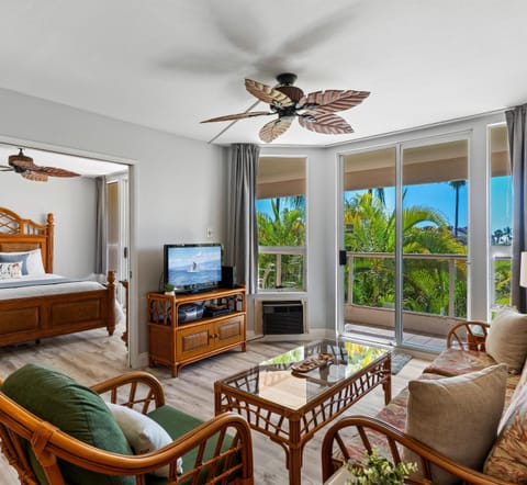 Condo, 3 Bedrooms | Living area | Smart TV