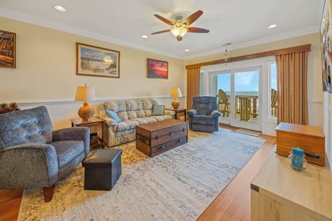 Surf or Sound Realty - 1221 - Captain's Retreat - Great Room -1