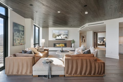 Indoors, Architecture, Building, Furniture, Living Room