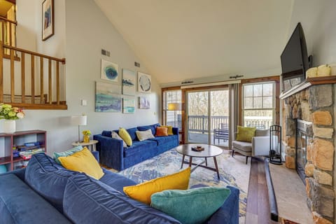 Tannersville Vacation Rental | 4BR | 3BA | 1,670 Sq Ft | Stairs Required