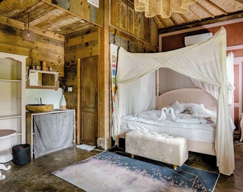 Comfort Cottage, Garden View | 1 bedroom, laptop workspace, free WiFi