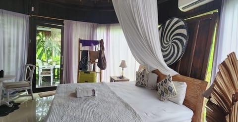 Comfort Cottage, Garden View | 1 bedroom, laptop workspace, free WiFi