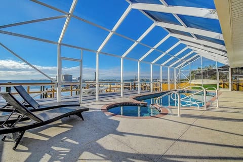 Unwind in our heated Palmetto pool, where every swim feels like a warm embrace! Whether you're starting your day with a few laps or ending it under the stars, this pool offers the perfect escape #HeatedPoolBliss