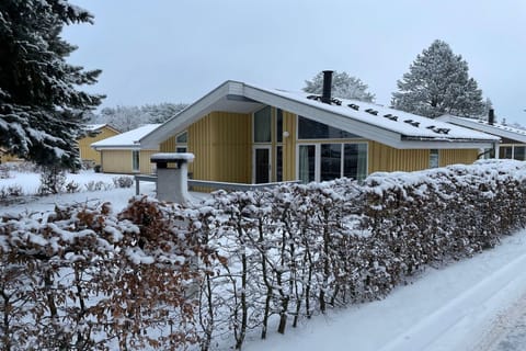 Holiday Home Exterior [winter]