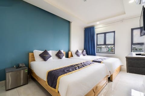 Basic Double Room | Soundproofing, iron/ironing board, free WiFi