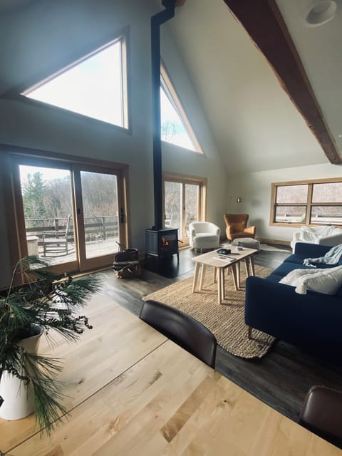 Living room flooded with light ...