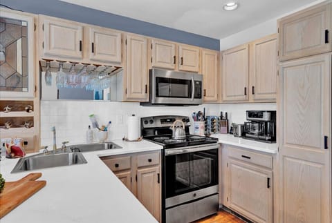 Enjoy the freedom of cooking in our modern, fully equipped kitchen.