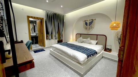 Superior Double Room, Balcony, Hill View | Desk, laptop workspace, free WiFi