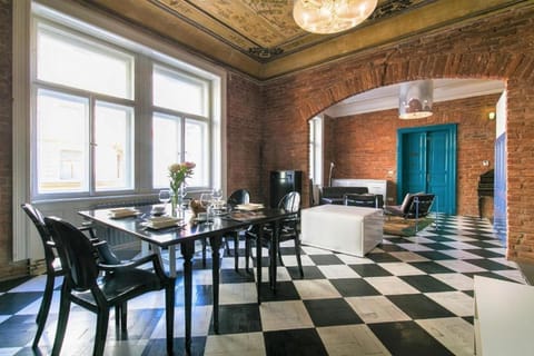 Apartment | Dining