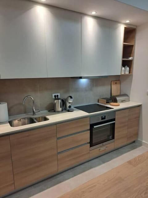 Apartment, 2 Bedrooms, Balcony, Garden View | Interior