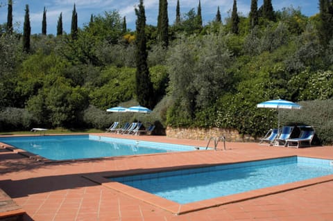 Seasonal outdoor pool, pool umbrellas, sun loungers