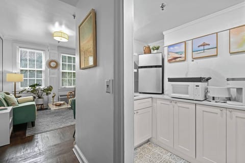 View from the entrance, kitchenette on the right and living room straight ahead.