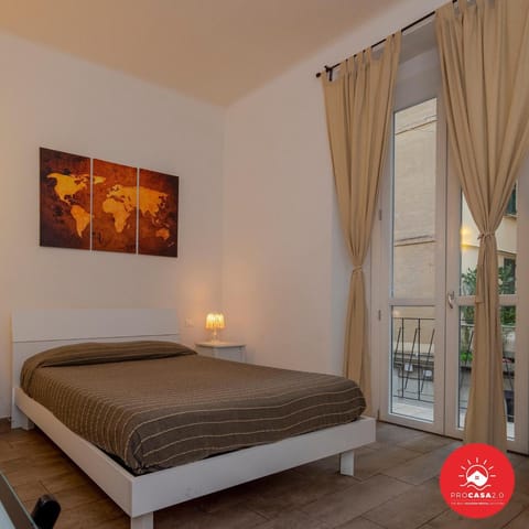 Individually furnished, desk, laptop workspace, free WiFi