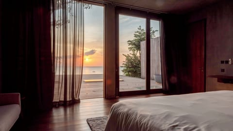 Premier Suite Oceanfront | Beach/ocean view
