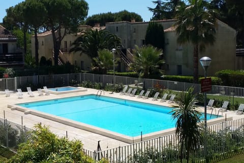 Holiday Home Swimming Pool