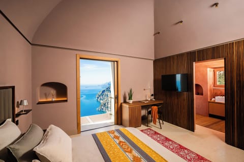 Acqua Vista Junior Suite | 1 bedroom, free minibar, in-room safe, desk