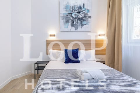 Basic Double Room | Desk, free WiFi, bed sheets
