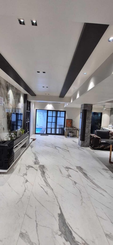 Superior Villa, 6 Bedrooms | Living area