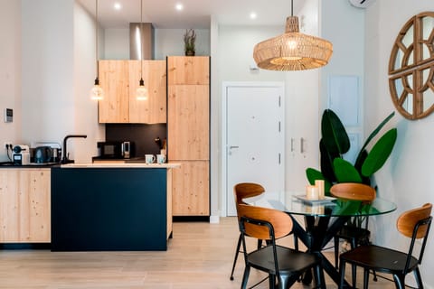 Apartment (1 Bedroom) | Private kitchen | Fridge, microwave, oven, stovetop