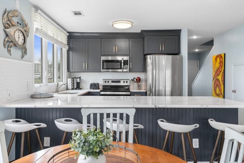 Condo, 3 Bedrooms | Private kitchen | Coffee/tea maker, fridge, oven, toaster
