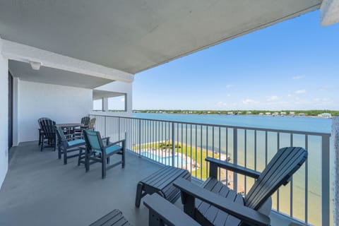 Deluxe Condo, 2 Bedrooms, Non Smoking, Lagoon View | Balcony
