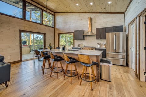 Open floor plan allows for time together.