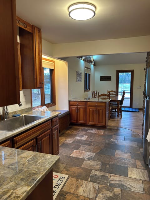 Fully equipped kitchen