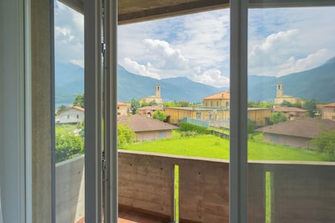 Apartment (2 Bedrooms) | Balcony