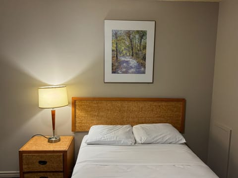 Desk, blackout drapes, free WiFi, bed sheets