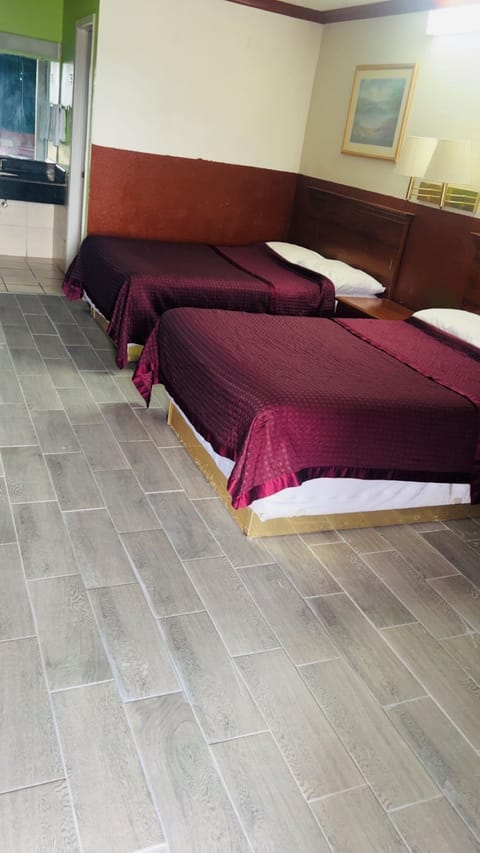 Double Room, Non Smoking | Desk, iron/ironing board, free WiFi, bed sheets