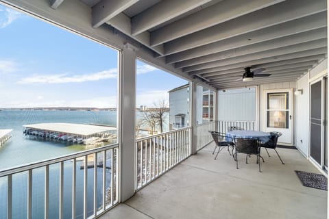 LAKEOZARKVACATION.COM