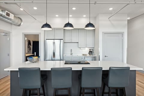 Full Kitchen: Stocked with all the basics (toaster, blender, microwave, coffee maker and more)