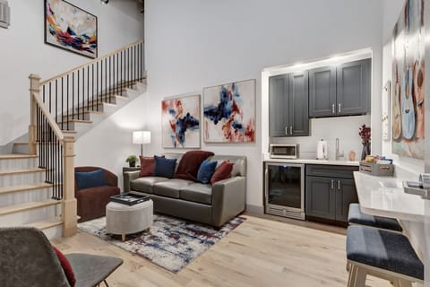 Welcome to Majestic Lofts #604!