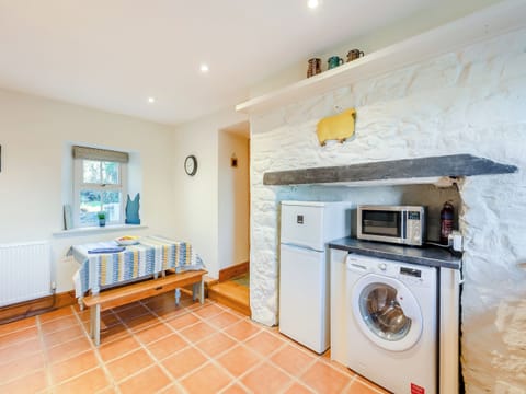 Kitchen | The Farmhouse - House In The Yard, Gaerwen