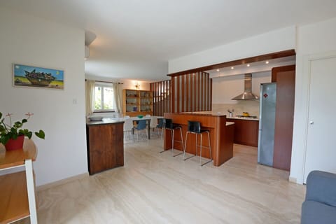 Dining Room, Kitchen