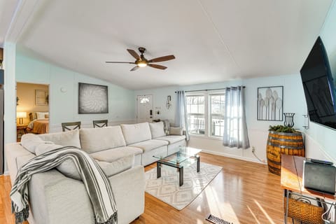 Altoona Vacation Rental | 3BR | 2BA | 1,200 Sq Ft | Exterior Stairs to Enter