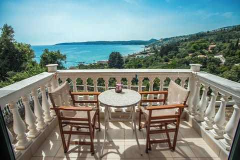 Basic Studio, Balcony, Sea View | In-room safe, soundproofing, iron/ironing board, free WiFi