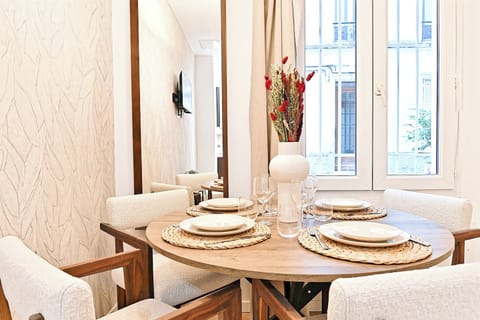Apartment | Dining