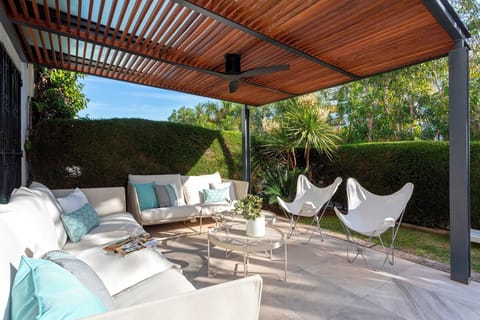 Apartment (4 Bedrooms) | Terrace/patio