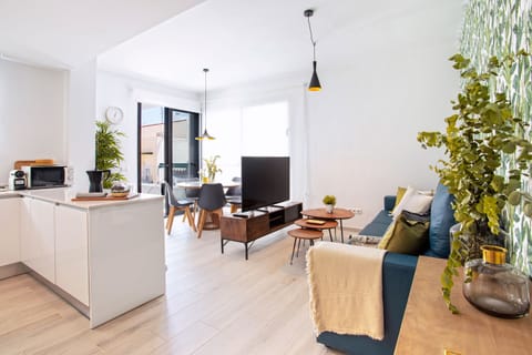 Apartment (2 Bedrooms) | Living area | TV