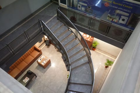 Handrails in stairways
