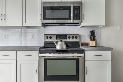 It’s not just an appliance setup—it’s a cooking power squad.