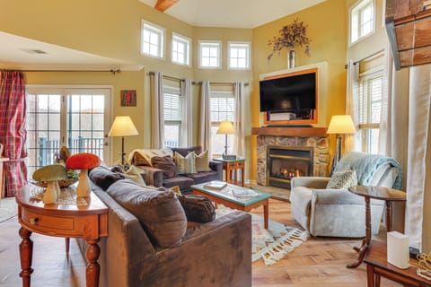 Vernon Township Vacation Rental | 2BR | 2BA | 800 Sq Ft | Stairs Required