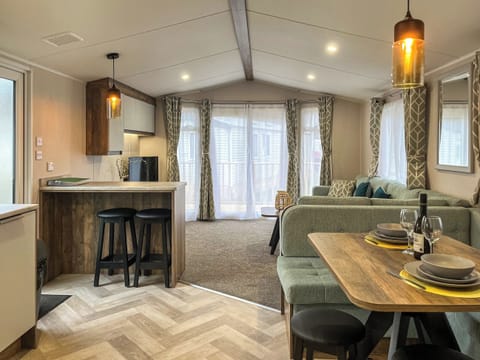 Open plan living space | The Kestrel - Riverview Country Park, Forres