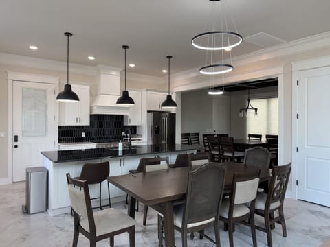 Kitchen (first floor)