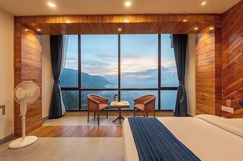 Presidential Suite, Valley View | Egyptian cotton sheets, premium bedding, in-room safe