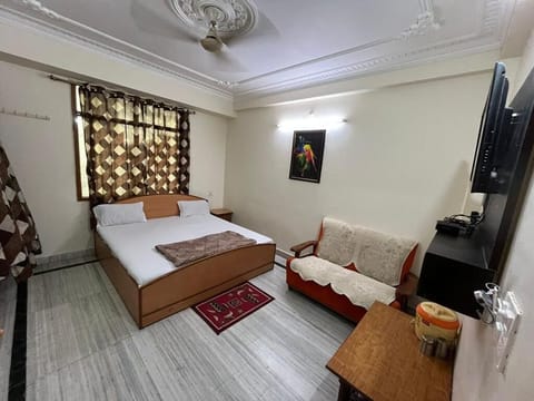 Deluxe Double Room | Free WiFi